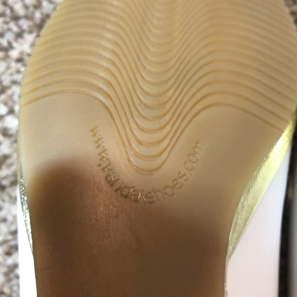 Leather shoes. - Picture 7 of 8